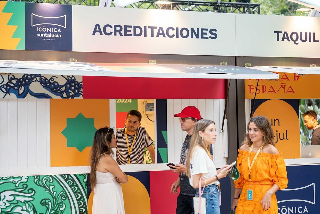 Atención a invitados en Icónica Sevilla Fest