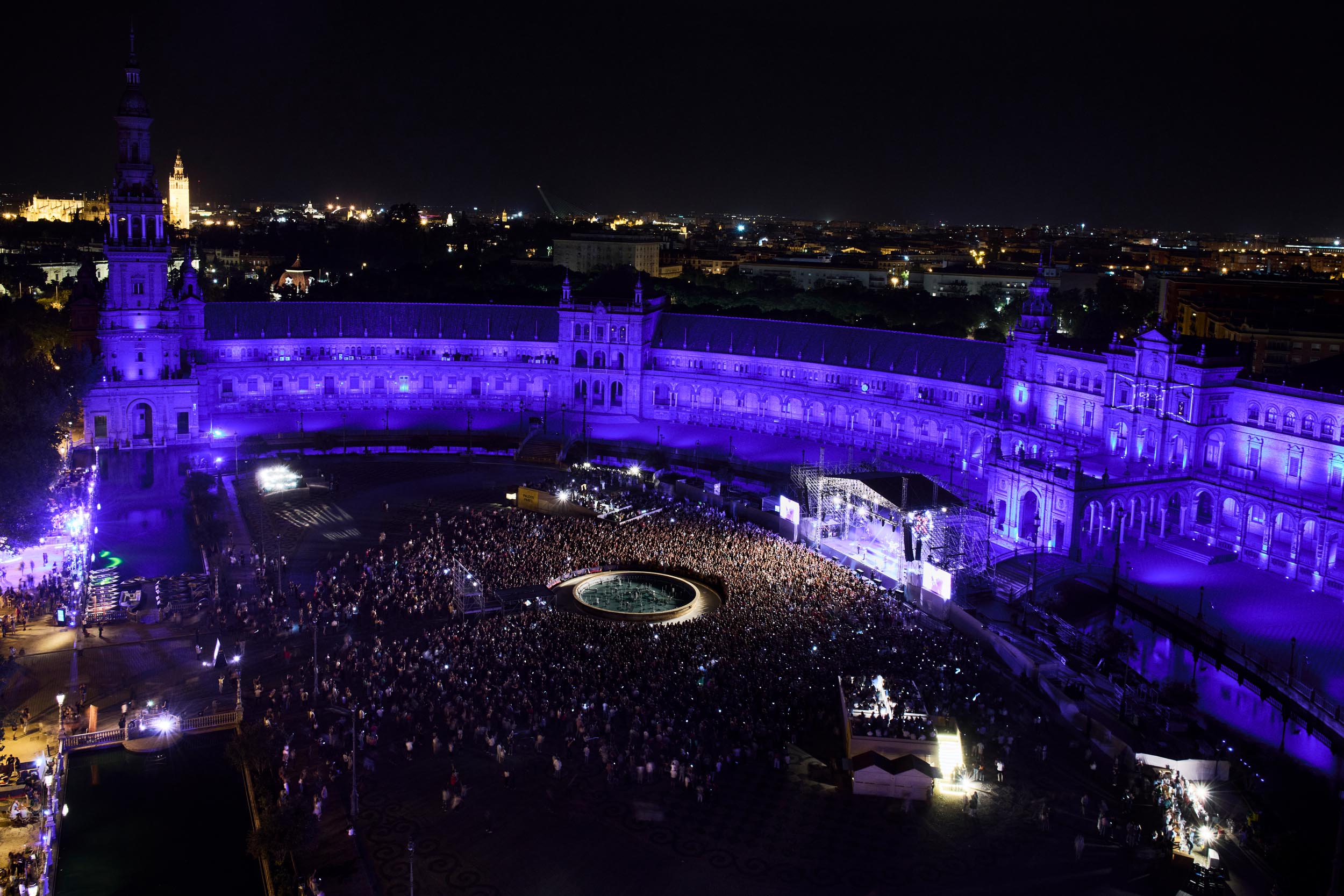 Icónica Santalucía Sevilla Fest · Plaza de España